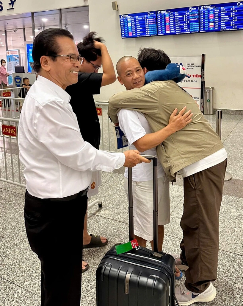 Nsnd trần nhượng đứng cạnh trông trẻ hơn con trai đại gia phong độ ngời ngời không nhìn ra là ông nội ngoài 70 - 8