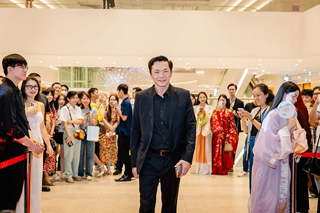 Nsnd trung anh toát mồ hôi với trăm cuộc nhỡ cho con gái bên mỹ thừa nhận không hiền như ông sơn về nhà đi con - 2