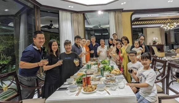 Nsưt chí trung bị tiểu đường 13 năm nhưng vẫn thích ăn đồ ngọt bạn gái á hậu kém 17 tuổi chăm lo từng chút - 6