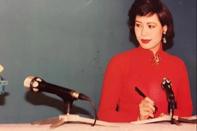 Nữ btv thời sự được mệnh danh là hoa hậu htv lấy chồng hơn 14 tuổi sinh ra cô con gái nổi tiếng không kém mẹ giờ ra sao - 1