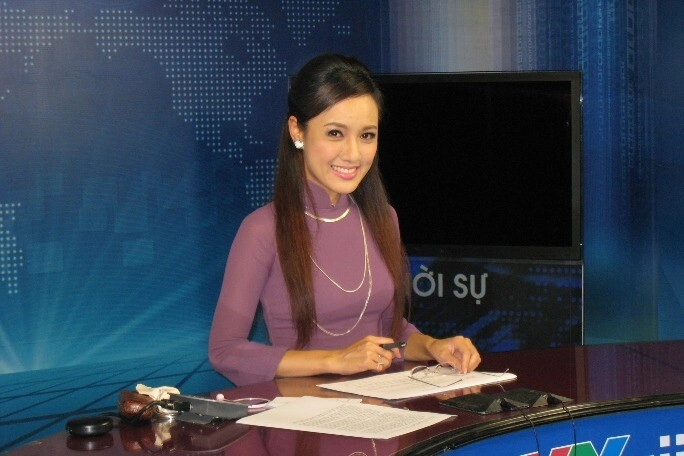 Nữ btv thời sự được mệnh danh là hoa hậu htv lấy chồng hơn 14 tuổi sinh ra cô con gái nổi tiếng không kém mẹ giờ ra sao - 2