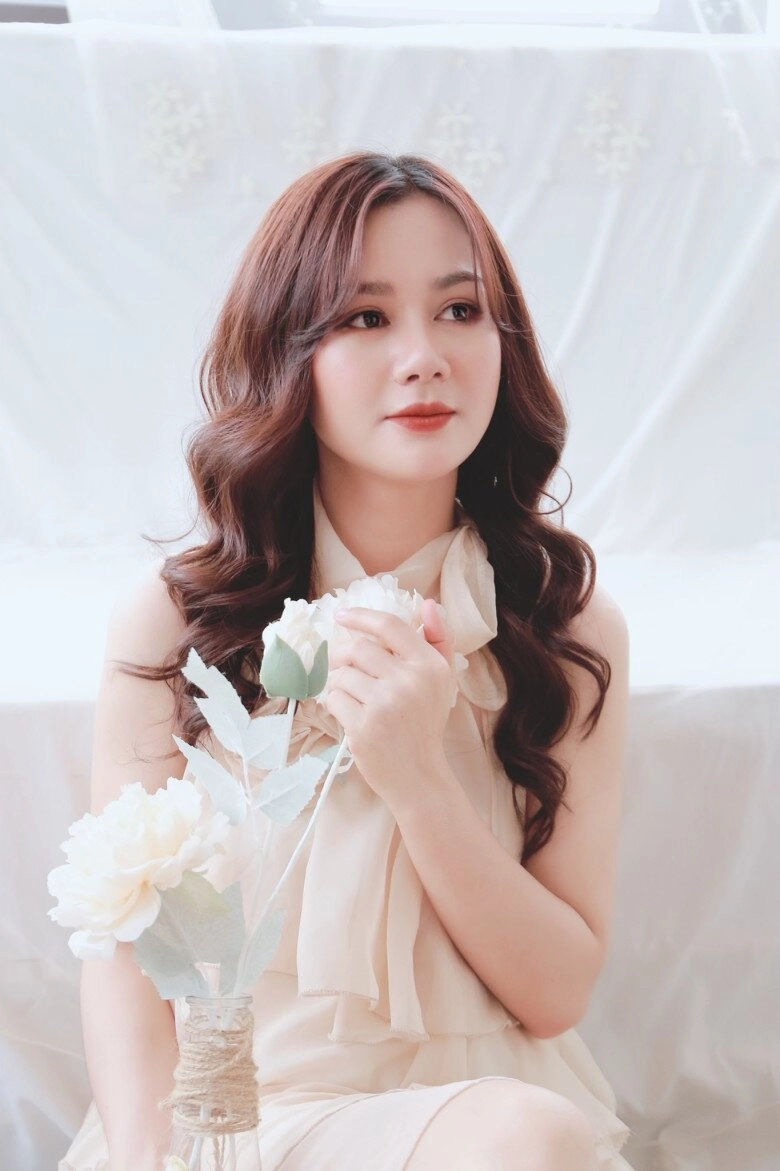 Nữ diễn viên cứ 5 năm lại gặp mạnh trường đóng phim mãi chưa vượt cấp ngoài đời là vợ phó giám đốc nhà hát - 8