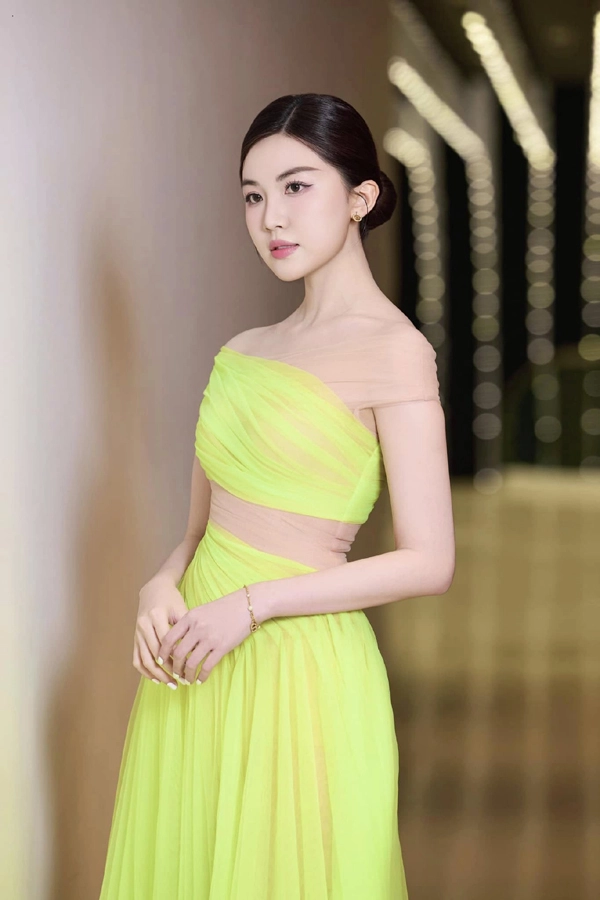 Nữ diễn viên vfc quê thanh hóa được khen xinh như hoa hậu từng đóng tình địch với hồng diễm giờ ra sao - 1