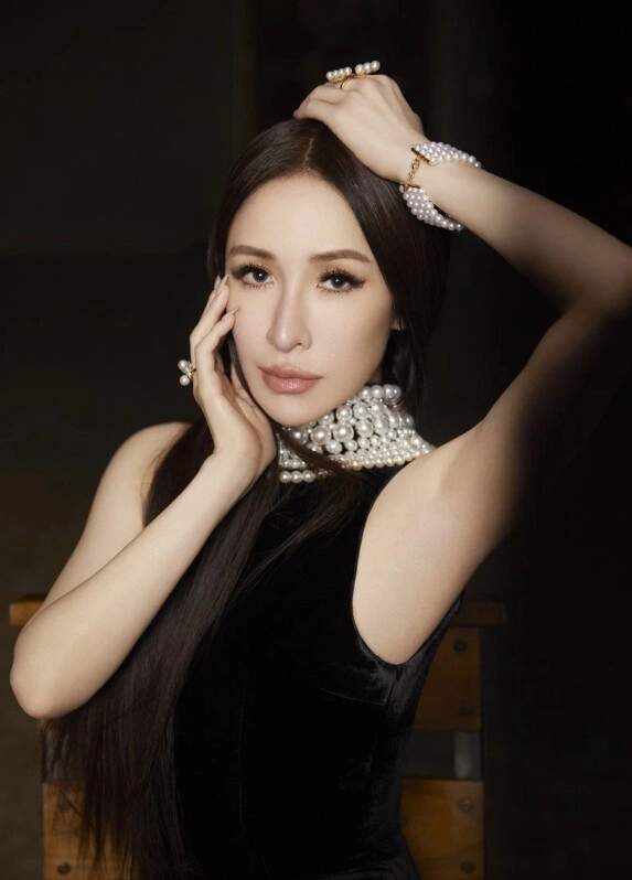 Nữ diva yêu hồng hài nhi u50 trẻ đẹp nhờ chăm ăn 3 loại thực phẩm giàu collagen giúp cải lão hoàn đồng - 1