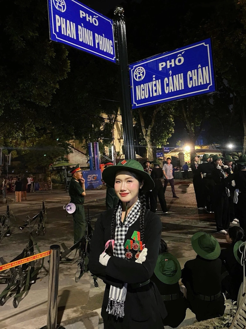 nữ du kích miền nam vinh dự 3 lần tham gia diễu binh gây sốt mạng - 1