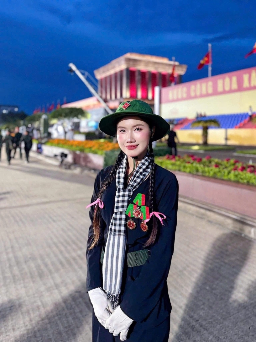 nữ du kích miền nam vinh dự 3 lần tham gia diễu binh gây sốt mạng - 4