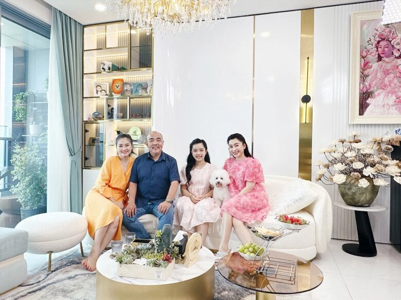 Nữ mc ăn món lòng se điếu hút 4 triệu lượt xem 40 tuổi vẫn trẻ như gái đôi mươi là phú bà miền tây - 10