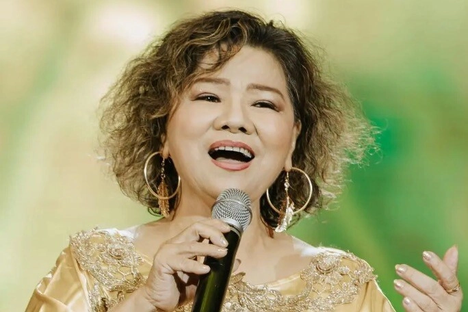 Nữ nsnd từng chịu tiếng oan khi chồng cũ qua đời 67 tuổi mới được làm cô dâu giờ sống trong nhà vườn 1000m2 - 2