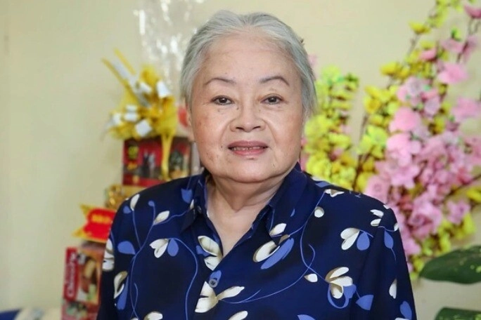 Nữ nsưt phải từ bỏ sân khấu để giữ mạng tuổi xế chiều sống nhờ số tiền ít ỏi tiết kiệm cùng chồng thời trẻ - 3