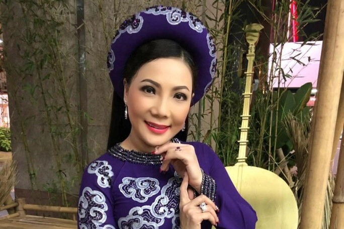 Nữ nsưt sống trong biệt thự 50 tỷ đồng nhưng không biết rút tiền con gái thuộc top 2 học sinh giỏi ở mỹ - 1