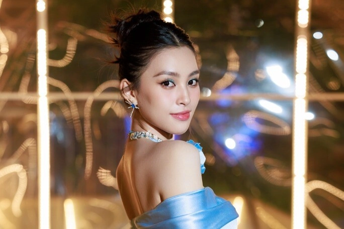 Nữ trợ giảng nhỏ tuổi nhất trường đh văn hóa nghệ thuật quân đội đi thi hoa hậu với chiếc mũ cối lập kỳ tích chưa từng có - 2