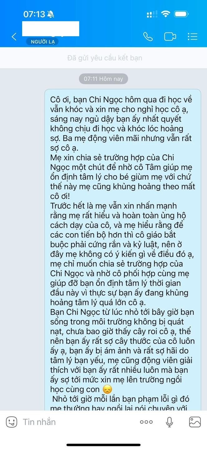 Nuôi cô con gái sống trong môi trường chưa từng bị quát giờ đi học lớp 1 hoảng sợ mẹ hà nội nhắn tin cho cô giáo khiến cđm tranh cãi - 1