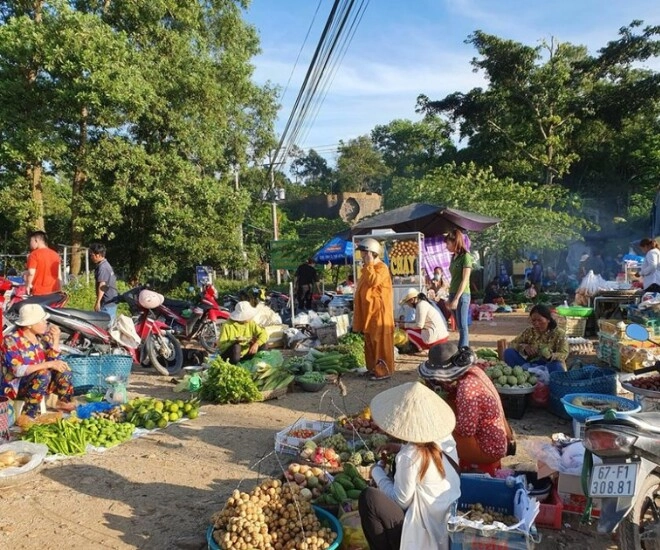 Ở an giang có khu chợ trên mây được mệnh danh là chợ cao nhất miền tây - 1