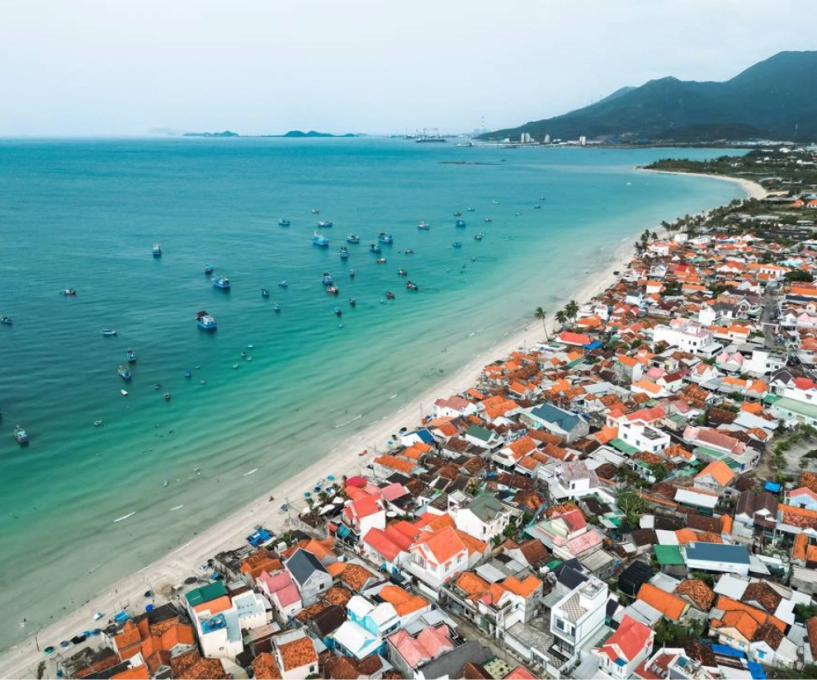 Ở khánh hòa có bãi biển hoang sơ ít ai biết nghe tên đã thấy tò mò cảnh sắc thế nào mà được ví như hawaii thu nhỏ - 1