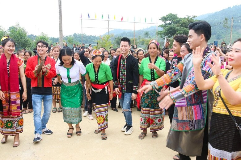 Ở nghệ an có chợ phiên nga my khách đến không chỉ mua sắm mà còn được trải nghiệm một điều đặc biệt - 3