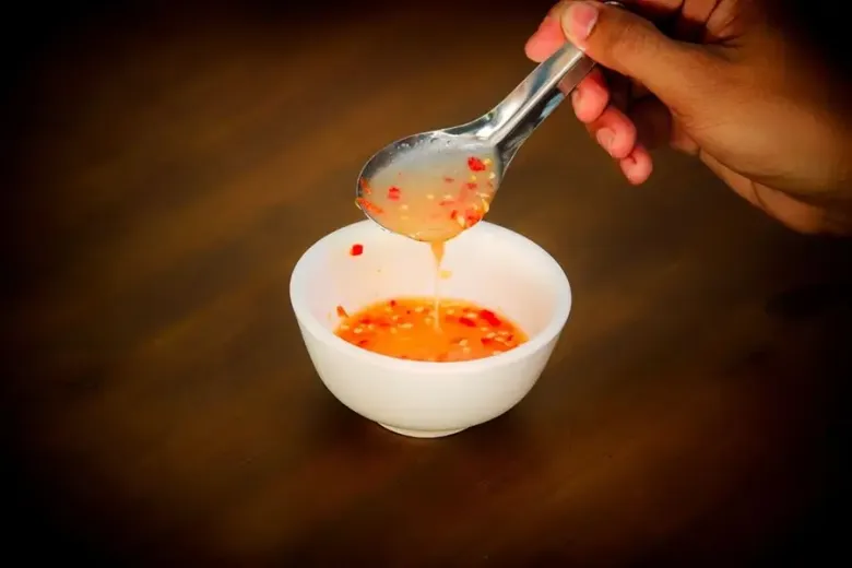 Ở phú quốc có món đặc sản mang tên lạ quán nào cũng đông nghịt khách muốn ăn phải tự phục vụ - 4