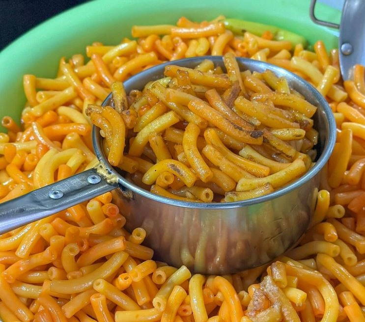 Ở sài gòn có món ăn quốc dân giàu dinh dưỡng tên sang trọng mà toàn bán vỉa hè khách xếp hàng nườm nượp - 2