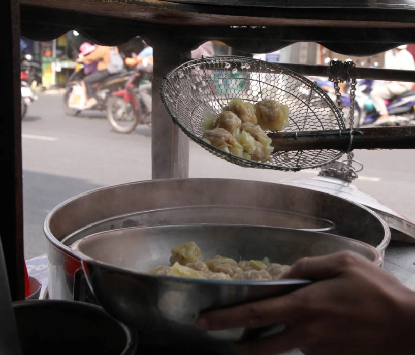 Ở sài gòn có tiệm hủ tiếu hơn 60 năm không ngủ công thức chỉ được truyền cho phụ nữ không ngày nào vắng khách - 5