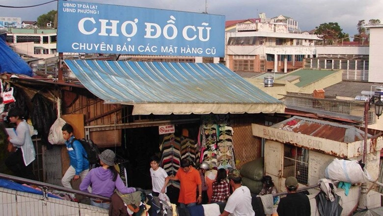 oanh tạc chợ đồ si lớn nhất đà lạt chỉ từ 20k có ngay những món đồ siêu độc lạ không nơi nào có - 1