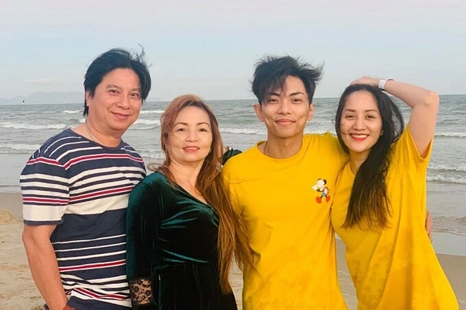 Phan hiển khoe khéo gia thế khủng là thiếu gia hào môn nói lý do say đắm khánh thi suốt hơn 1 thập kỷ - 10