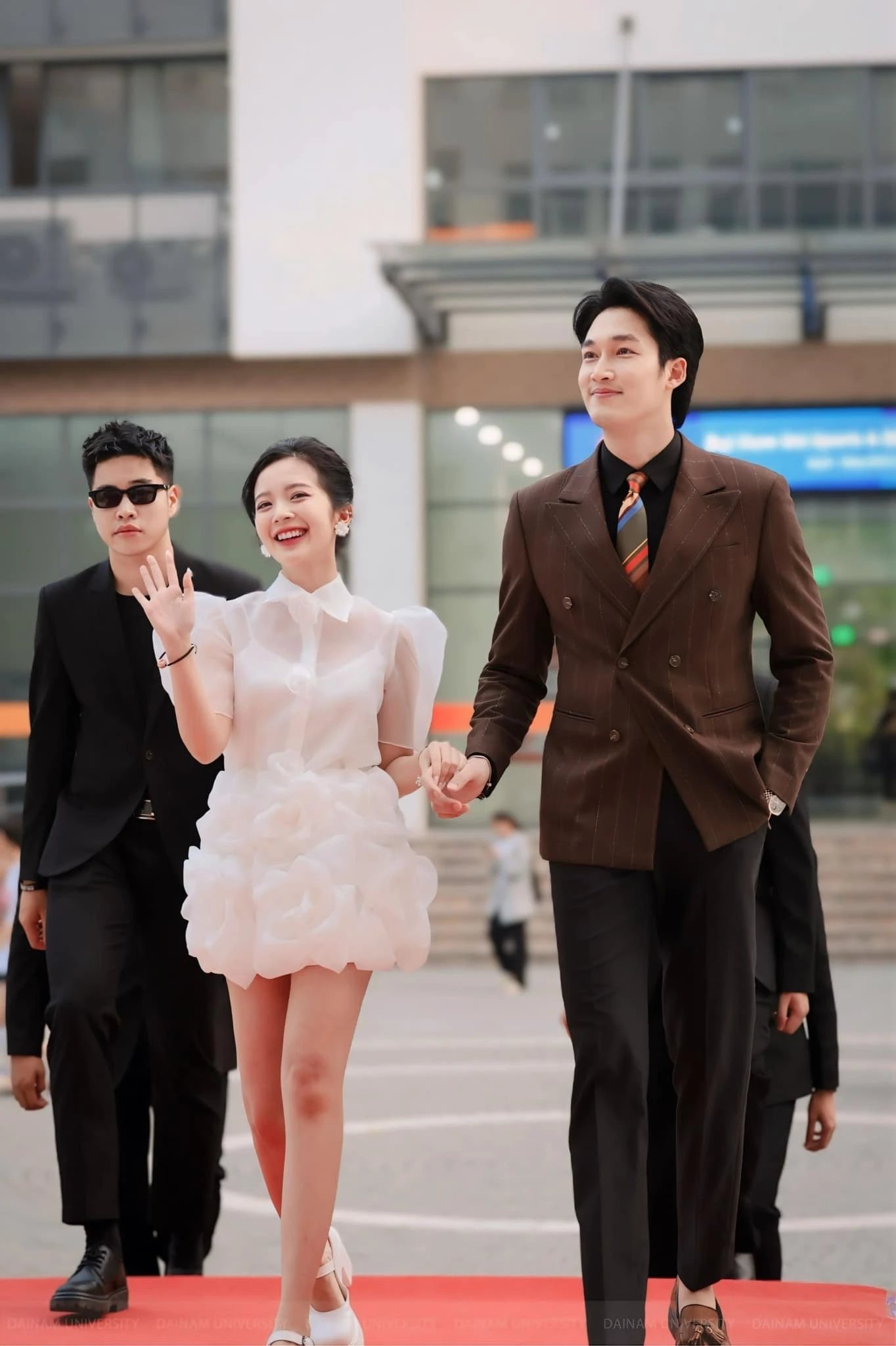 Phản ứng của hương giang khi bị nhay lại quá khứ sau màn cầu hôn của đình tú - ngọc huyền - 5
