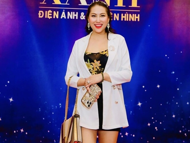 Phi thanh vân hạnh phúc sánh bước bên bạn trai ở tuổi u45 thẳng thắn nhắc tới chuyện có bầu - 1