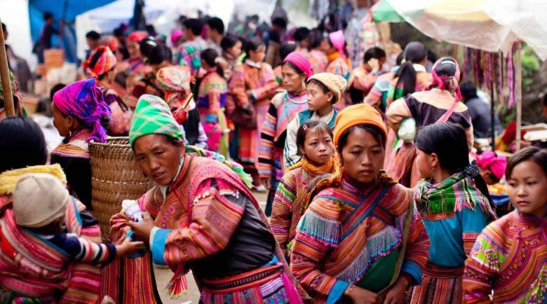 Phiên chợ lạ hút khách tây bậc nhất lào cai ai đến cũng mê mẩn vì một dịch vụ độc đáo - 6