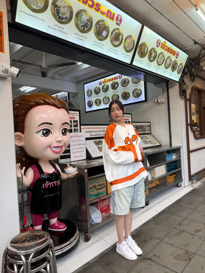 Phong cách chuẩn gen z của hoa hậu thanh thủy tại thái lan - 3