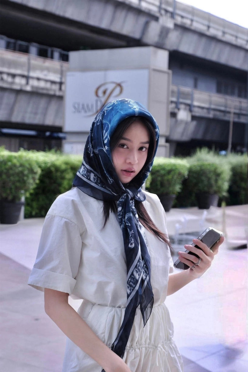 Phong cách chuẩn gen z của hoa hậu thanh thủy tại thái lan - 8