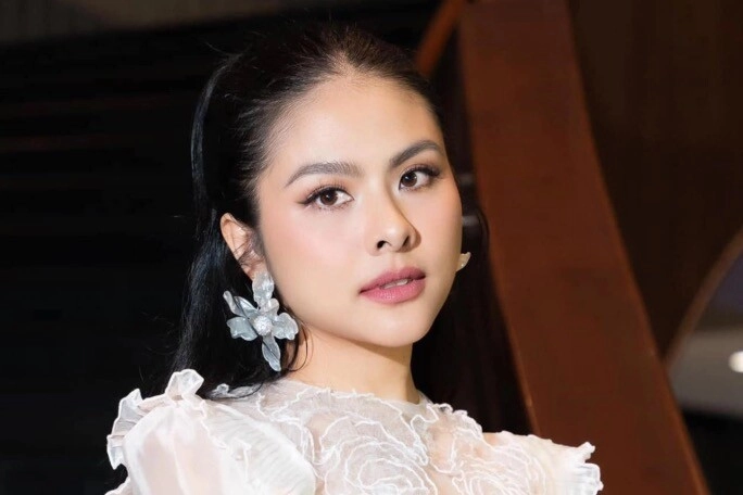 phú bà showbiz được chọn diễu hành a80 càng sinh con càng giàu 4 nhóc tỳ đều có tài sản riêng chất như núi - 3