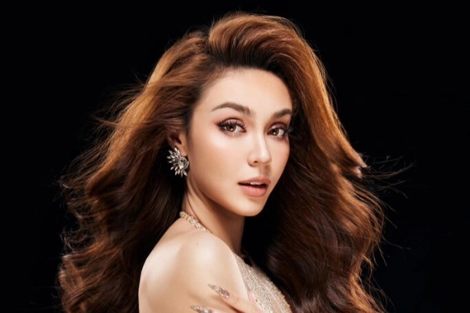phú bà tuổi tỵ được đại gia tặng quà valentine 80 tỷ chăm da bằng vàng 24k quan hệ với mẹ chồng ra sao - 2