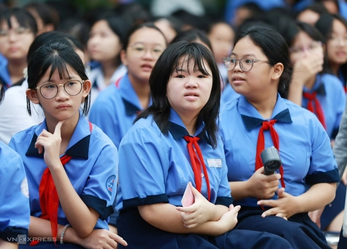 Phụ huynh bất bình vì con phải đi học thứ bảy - 2
