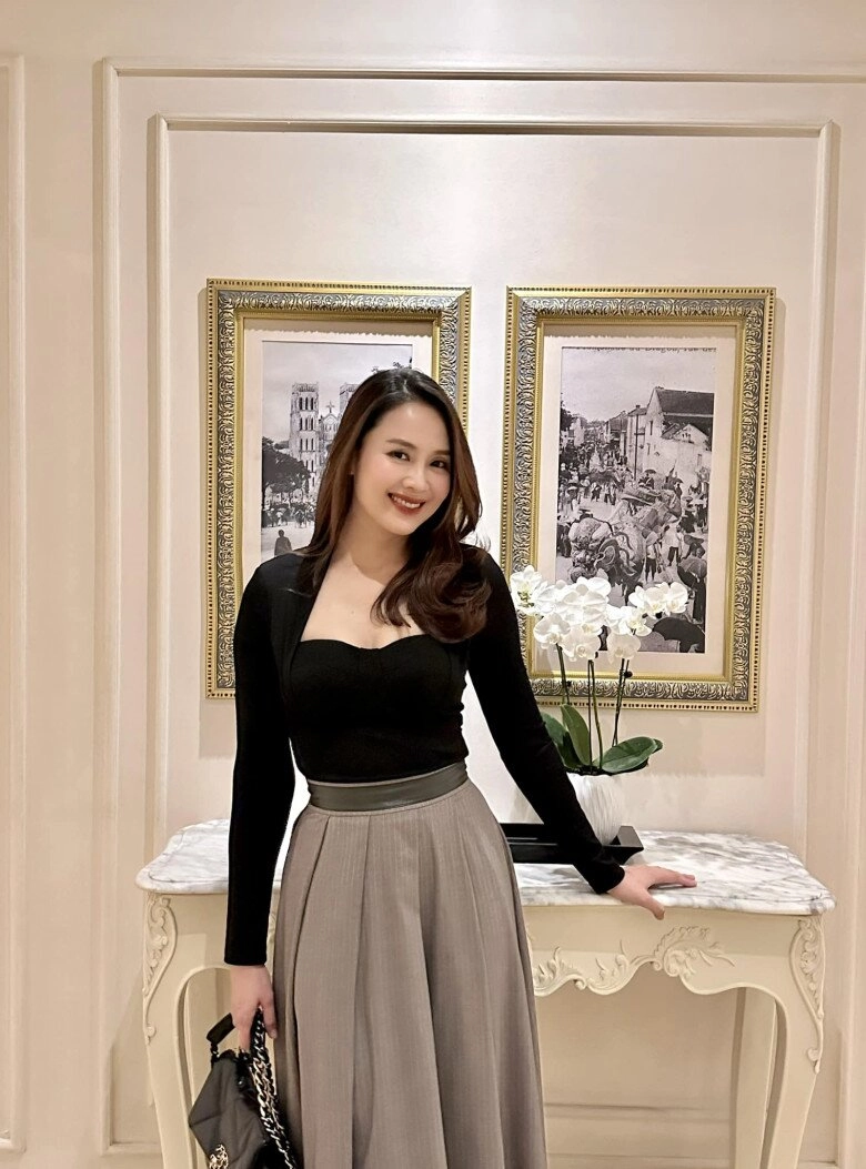 Phụ nữ 35 học hồng diễm 3 kiểu tóc từ dài đến ngắn giúp gương mặt thêm trẻ trung và sang trọng - 1