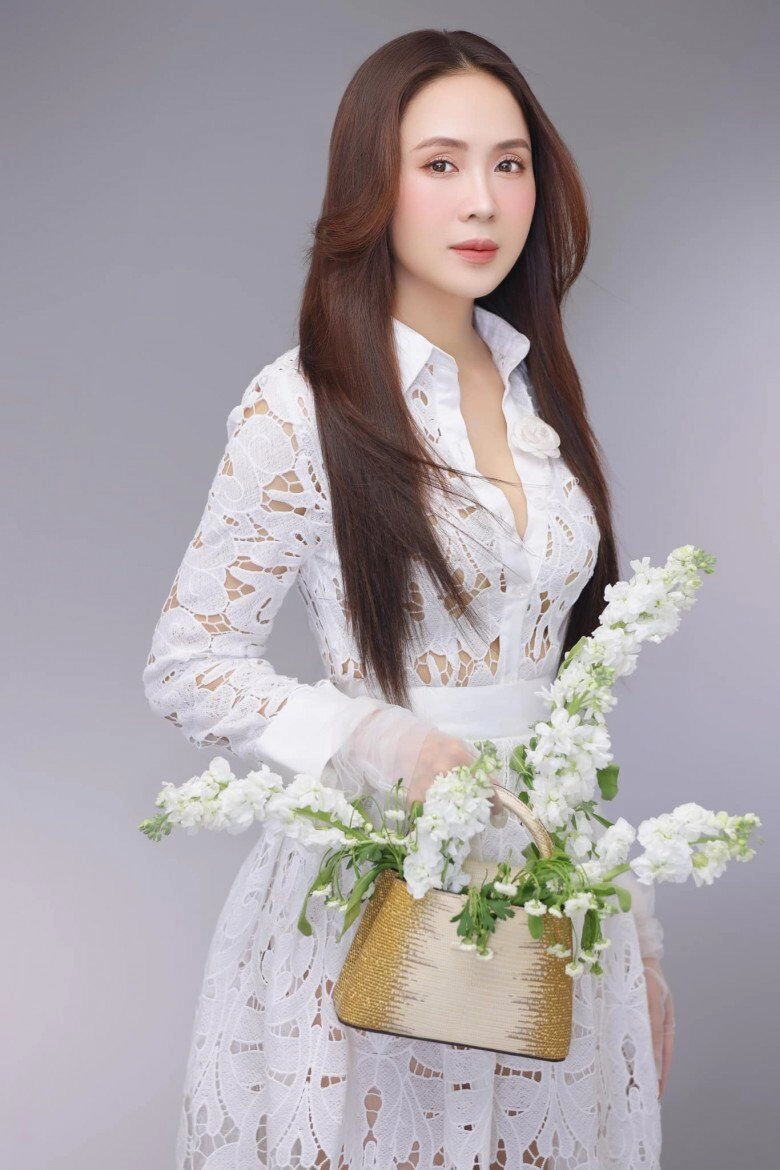 Phụ nữ 35 học hồng diễm 3 kiểu tóc từ dài đến ngắn giúp gương mặt thêm trẻ trung và sang trọng - 8