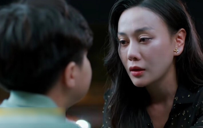 Phương oanh diễn cảnh tát chảy máu miệng kẻ bắt nạt con trai ở tiệc sinh nhật phụ huynh việt tràn vào bình luận - 9