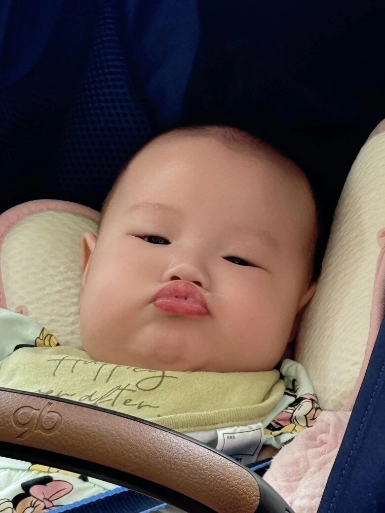 Phương oanh tố con gái shark bình dám nhếch mép cười đểu hơn nửa tuổi đã có cả rổ meme - 7