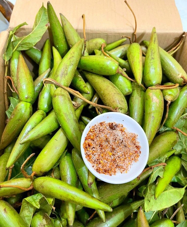 Quả dại rụng đầy trên rừng không ai hái nay lên đời thành thứ quả xa xỉ dân thành phố đua nhau lùng mua bằng được - 3