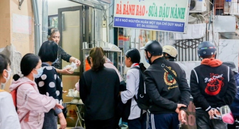 Quán bánh bao chảnh nhất hà nội ngày chỉ làm đúng 200 cái khách xếp hàng dài ai không chờ được cứ về - 3