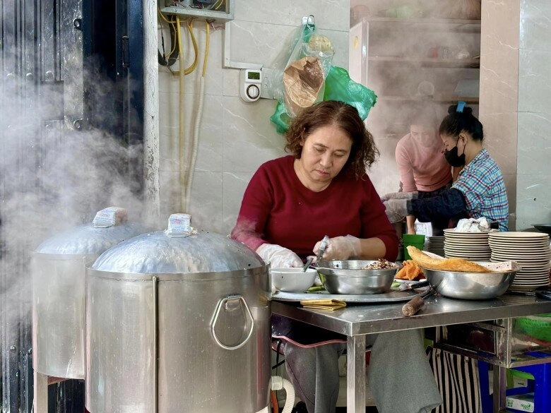 Quán bánh cuốn 2 lần được michelin vinh danh vẫn còn 4 địa chỉ khác ngon không kém tại hà nội - 1