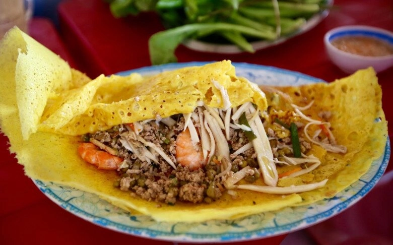 Quán bánh xèo lớn nhất miền tây đông nghịt khách bán nghìn cái mỗi ngày có phần nhân độc nhất khiến á hậu mê mẩn - 2