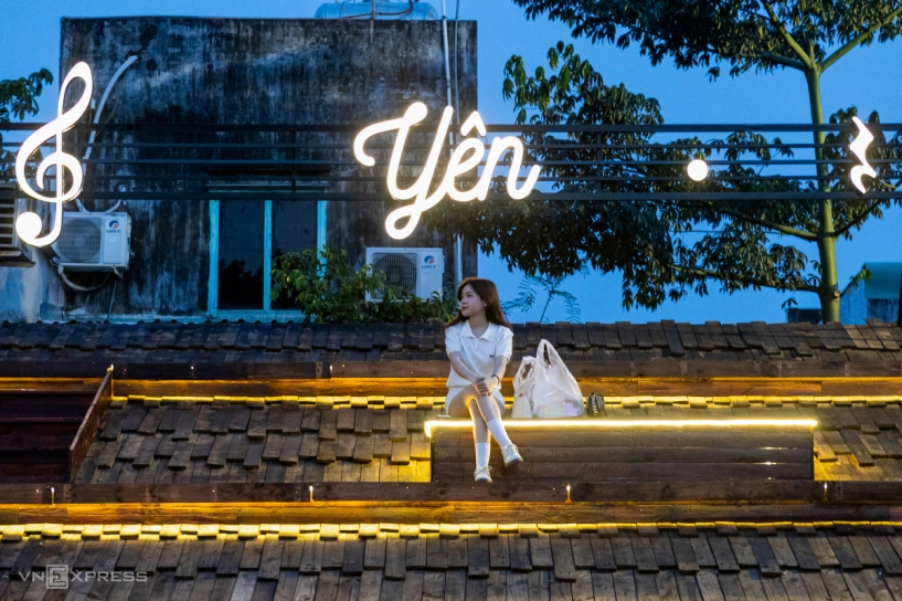 Quán cà phê cho khách ngồi trên mái nhà - 4