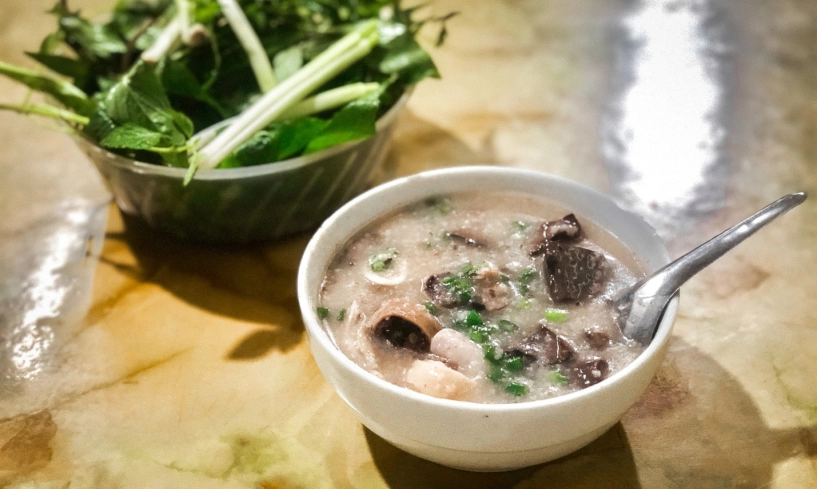 Quán lòng 40 năm tuổi ở hà nội chuyên những món độc nhất vô nhị khách muốn ăn phải đặt trước vài ngày - 5