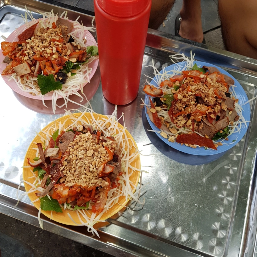 Quán nộm đông khách nhất hà nội 70 năm giữ một công thức bí truyền ngon thế nào mà một ngày bán vài chục triệu - 1
