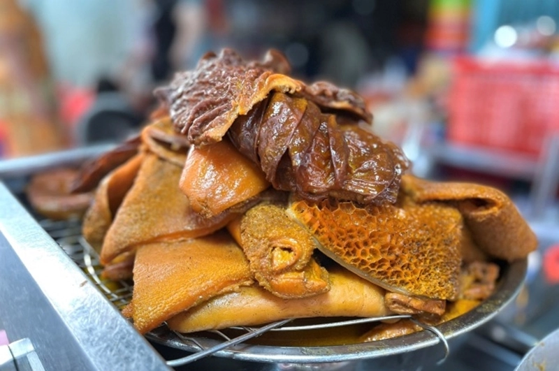 Quán phá lấu sài gòn giữ chân khách hơn 20 năm hương vị xưa không lẫn vào đâu được nhờ một nguyên liệu rẻ tiền - 3