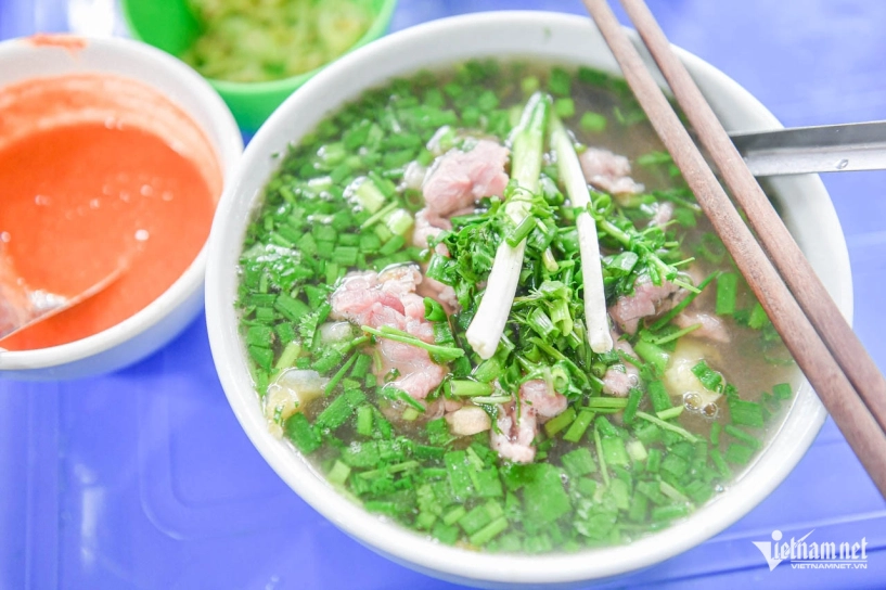Quán phở 3 đời ở hà nội bán vài giờ mỗi sáng khách đến muộn tiếc nuối ra về - 10
