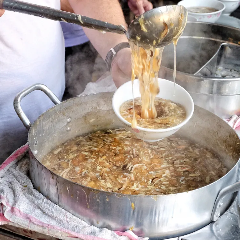 Quán súp cua đắt nhất sài gòn 100000 đồngtô vẫn đông nườm nượp khách mê mẩn 30 năm vì hương vị đặc biệt - 2