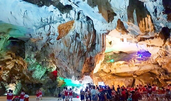 Quảng ninh sở hữu cung điện dưới lòng đất lung linh kỳ ảo từng là nơi tổ chức đám cưới độc nhất vô nhị - 6
