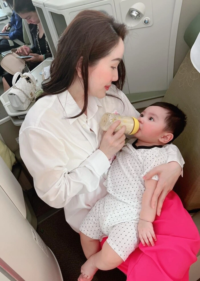 Quý tử nhà chi bảo có dàn sao đình đám chăm bẵm từ nhỏ được xúi sớm vào showbiz vì diễn quá giỏi - 4