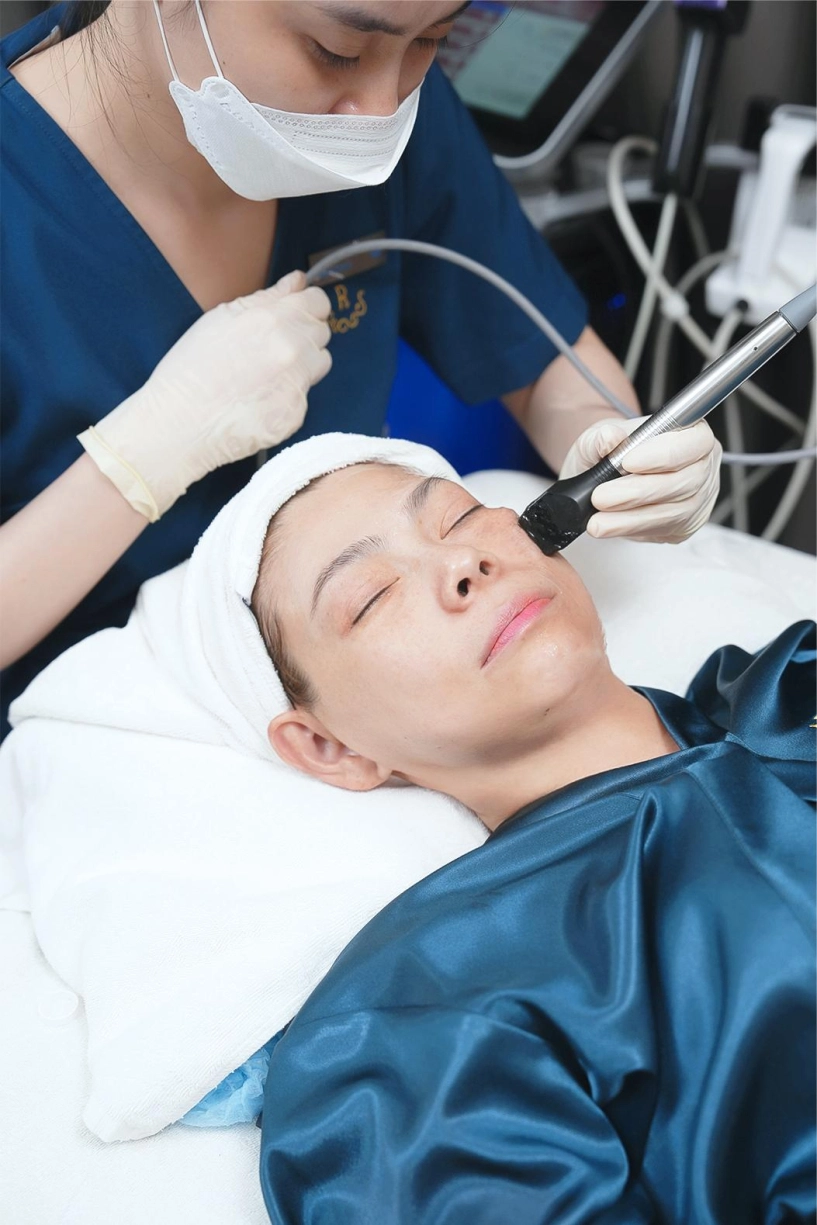 Rạng rỡ nhan sắc việt cùng ruco international clinic đẹp tự nhiên trẻ lâu với công nghệ hiện đại - 4