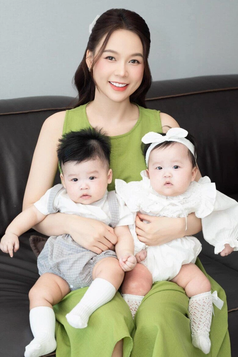 Sam đưa cặp song sinh đi dự sự kiện ái nữ đội tóc giả giật hết spotlight của soái ca lai hàn - 12